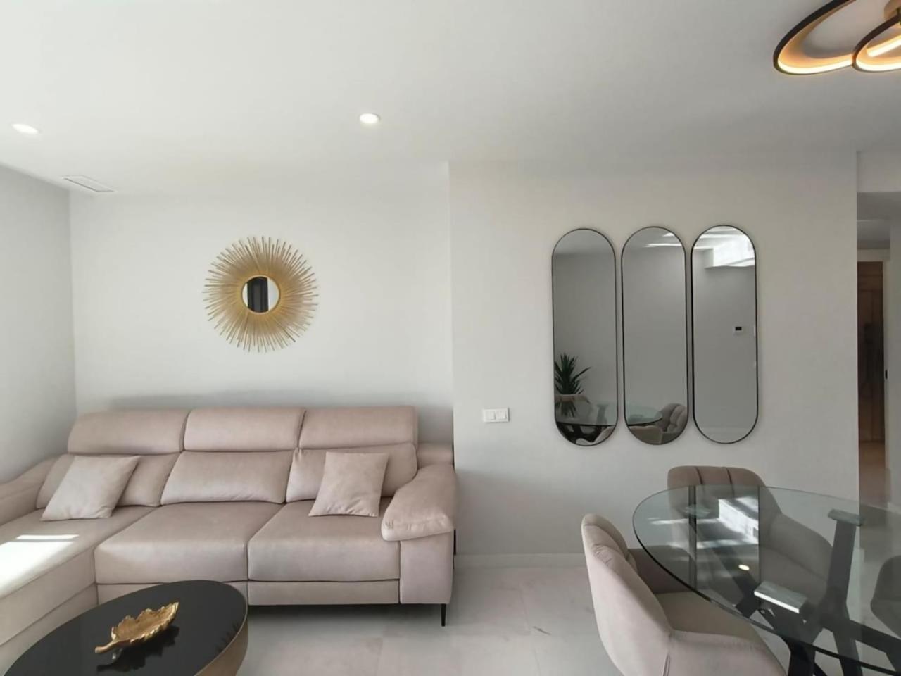 1 Apartment *